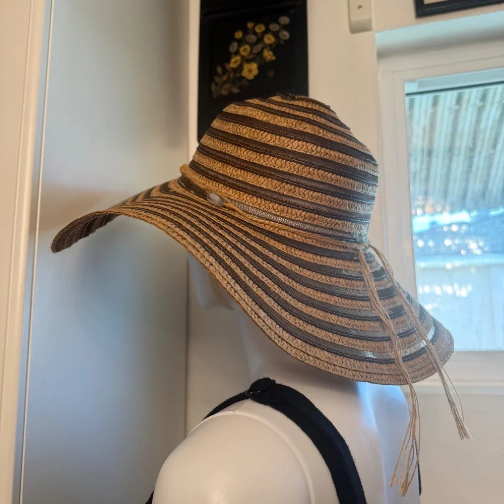Unbranded Vintage Wide Brim Sun Hat Womens OS Brown Striped Mesh Beaded Straw